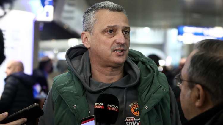 &Rho;ά&nu;&tau;&omicron;&nu;&iota;&tau;&sigmaf;: &laquo;&Alpha;&pi;έ&nu;&alpha;&nu;&tau;ί &mu;&alpha;&sigmaf; έ&chi;&omicron;&upsilon;&mu;&epsilon; &tau;&eta;&nu; &kappa;&alpha;&lambda;ύ&tau;&epsilon;&rho;&eta; &omicron;&mu;ά&delta;&alpha; &sigma;&tau;&eta;&nu; &Epsilon;&upsilon;&rho;ώ&pi;&eta;&raquo;