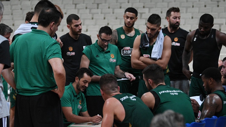 &Tau;&rho;ί&alpha; &kappa;&rho;&omicron;ύ&sigma;&mu;&alpha;&tau;&alpha; &kappa;&omicron;&rho;&omega;&nu;&omicron;ϊ&omicron;ύ &sigma;&tau;&eta; &Chi;ί&mu;&kappa;&iota;, &epsilon;&xi;&epsilon;&tau;ά&sigma;&epsilon;&iota;&sigmaf; &sigma;&tau;&omicron;&nu; &Pi;&alpha;&nu;&alpha;&theta;&eta;&nu;&alpha;ϊ&kappa;ό