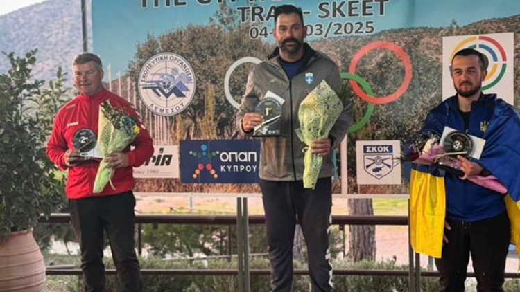 &Pi;&rho;ώ&tau;&eta; &theta;έ&sigma;&eta; &gamma;&iota;&alpha; &tau;&omicron; &Mu;ί&tau;&alpha; &kappa;&alpha;&iota; &alpha;&phi;&iota;έ&rho;&omega;&sigma;&eta; &sigma;&tau;&eta; &mu;&nu;ή&mu;&eta; &tau;&eta;&sigmaf; &mu;&eta;&tau;έ&rho;&alpha;&sigmaf; &tau;&omicron;&upsilon;