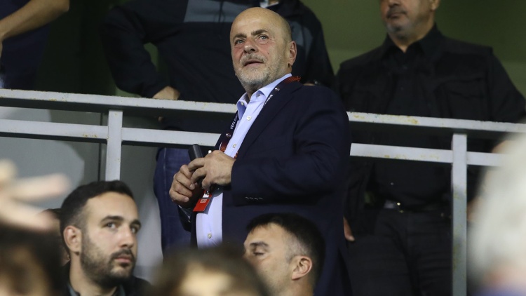 &Alpha;&lambda;&alpha;&phi;&omicron;ύ&zeta;&omicron;&sigmaf; &gamma;&iota;&alpha; &tau;&omicron; &epsilon;&nu;&delta;&epsilon;&chi;ό&mu;&epsilon;&nu;&omicron; &nu;&alpha; &kappa;&lambda;&epsilon;ί&sigma;&omicron;&upsilon;&nu; &tau;&alpha; &gamma;ή&pi;&epsilon;&delta;&alpha;: &laquo;&Nu;&tau;&rho;&omicron;&pi;ή&raquo;