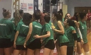 &Nu;ί&kappa;&eta; &mu;&epsilon; &sigma;&upsilon;&mu;&pi;&epsilon;&rho;ά&sigma;&mu;&alpha;&tau;&alpha; &gamma;&iota;&alpha; &tau;&alpha; &laquo;&phi;ί&nu;&alpha; &kappa;&omicron;&rho;ί&tau;&sigma;&iota;&alpha;&raquo;