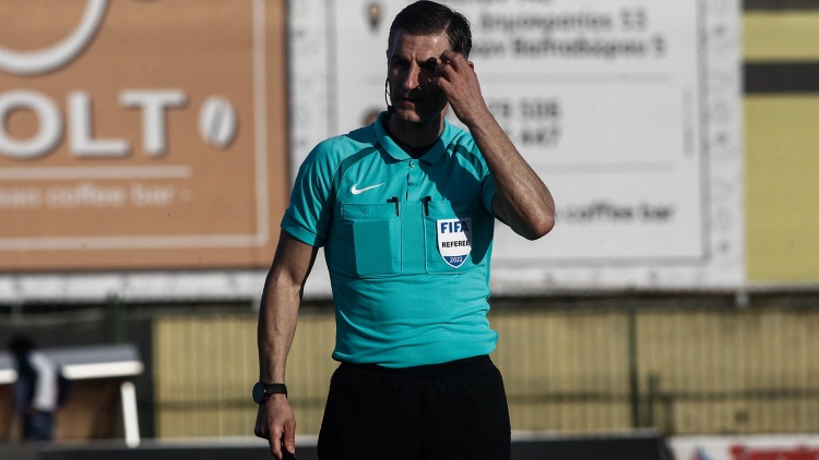 &Omicron; &Sigma;&iota;&delta;&eta;&rho;ό&pi;&omicron;&upsilon;&lambda;&omicron;&sigmaf; &sigma;&tau;&omicron; &Pi;&alpha;&nu;&alpha;&iota;&tau;&omega;&lambda;&iota;&kappa;ό&sigmaf; - &Pi;&alpha;&nu;&alpha;&theta;&eta;&nu;&alpha;ϊ&kappa;ό&sigmaf;