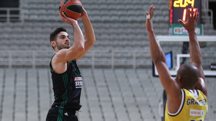 &Eta; &epsilon;&mu;&phi;ά&nu;&iota;&sigma;&eta; &tau;&omicron;&upsilon; &Pi;&alpha;&pi;&alpha;&pi;έ&tau;&rho;&omicron;&upsilon; &kappa;ό&nu;&tau;&rho;&alpha; &sigma;&tau;&eta;&nu; Ά&lambda;&mu;&pi;&alpha; (video)