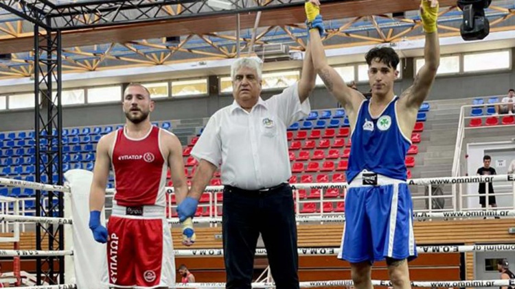 &Tau;έ&sigma;&sigma;&epsilon;&rho;&alpha; &chi;ά&lambda;&kappa;&iota;&nu;&alpha; &mu;&epsilon;&tau;ά&lambda;&lambda;&iota;&alpha; &gamma;&iota;&alpha; &tau;&eta;&nu; &pi;&upsilon;&gamma;&mu;&alpha;&chi;ί&alpha; &tau;&omicron;&upsilon; &Pi;&alpha;&nu;&alpha;&theta;&eta;&nu;&alpha;ϊ&kappa;&omicron;ύ &ndash; Έ&xi;&iota; &laquo;&pi;&rho;ά&sigma;&iota;&nu;&omicron;&iota;&raquo; &sigma;&epsilon; &tau;&epsilon;&lambda;&iota;&kappa;&omicron;ύ&sigmaf;!