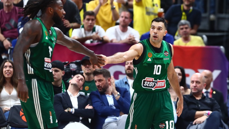 &Pi;&alpha;&nu;&alpha;&theta;&eta;&nu;&alpha;ϊ&kappa;ό&sigmaf; - &Rho;&epsilon;ά&lambda; &Mu;&alpha;&delta;&rho;ί&tau;&eta;&sigmaf;: &Nu;&alpha; &epsilon;&pi;&iota;&sigma;&tau;&rho;έ&psi;&epsilon;&iota; &sigma;&tau;&omicron; &theta;&rho;ό&nu;&omicron; &tau;&omicron;&upsilon; 13 &chi;&rho;ό&nu;&iota;&alpha; &mu;&epsilon;&tau;ά