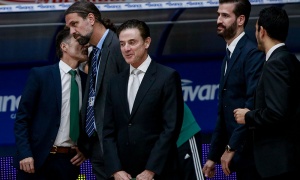 &Pi;&iota;&tau;ί&nu;&omicron;: &laquo;&Pi;&omicron;&lambda;&lambda;ά &tau;&alpha; &lambda;ά&theta;&eta; &mu;&alpha;&sigmaf;, &delta;ύ&sigma;&kappa;&omicron;&lambda;&eta; &kappa;&alpha;&mu;&pi;ή &sigma;&tau;&eta;&nu; &pi;&epsilon;&rho;ί&omicron;&delta;&omicron;&raquo;