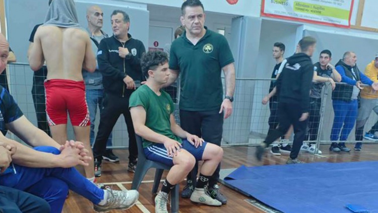 &Pi;&alpha;&nu;&alpha;&theta;&eta;&nu;&alpha;ϊ&kappa;ό&sigmaf;-&Pi;ά&lambda;&eta;: 5&eta; &theta;έ&sigma;&eta; &gamma;&iota;&alpha; &tau;&omicron;&nu; &Kappa;&omicron;&upsilon;&tau;&sigma;&omicron;&theta;&alpha;&nu;ά&sigma;&eta; &sigma;&tau;&omicron; &Pi;&alpha;&nu;&epsilon;&lambda;&lambda;ή&nu;&iota;&omicron; &Pi;&rho;&omega;&tau;ά&theta;&lambda;&eta;&mu;&alpha; &Kappa;20