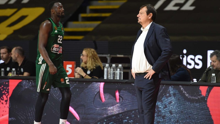 &Chi;&omega;&rho;ί&sigmaf; &Alpha;&tau;&alpha;&mu;ά&nu; &kappa;&alpha;&iota; &Gamma;&kappa;&rho;&alpha;&nu;&tau; &omicron; &Pi;&alpha;&nu;&alpha;&theta;&eta;&nu;&alpha;ϊ&kappa;ό&sigmaf; &kappa;ό&nu;&tau;&rho;&alpha; &sigma;&tau;&omicron; &Pi;&epsilon;&rho;&iota;&sigma;&tau;έ&rho;&iota;