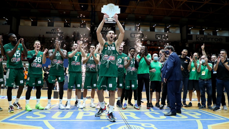 &Pi;ή&rho;&epsilon; &tau;&omicron; Super Cup &kappa;&alpha;&iota; έ&gamma;&rho;&alpha;&psi;&epsilon; &iota;&sigma;&tau;&omicron;&rho;ί&alpha; &mu;&epsilon; 27 &sigma;&epsilon;&rho;ί &sigma;&epsilon;&zeta;ό&nu; &mu;&epsilon; &tau;&omicron;&upsilon;&lambda;ά&chi;&iota;&sigma;&tau;&omicron;&nu; έ&nu;&alpha;&nu; &tau;ί&tau;&lambda;&omicron;