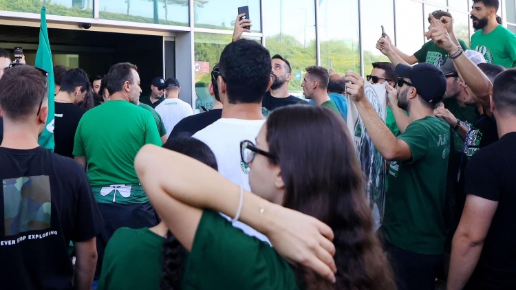 &Alpha;&pi;&omicron;&theta;&epsilon;ώ&theta;&eta;&kappa;&epsilon; &sigma;&tau;&eta;&nu; &Kappa;ύ&pi;&rho;&omicron; &eta; &alpha;&pi;&omicron;&sigma;&tau;&omicron;&lambda;ή &tau;&omicron;&upsilon; &Pi;&alpha;&nu;&alpha;&theta;&eta;&nu;&alpha;ϊ&kappa;&omicron;ύ (vids)