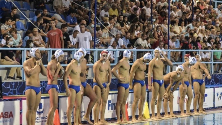 &Tau;έ&sigma;&sigma;&epsilon;&rho;&iota;&sigmaf; Green Legends &sigma;&epsilon; &gamma;&alpha;&lambda;&alpha;&nu;ό&lambda;&epsilon;&upsilon;&kappa;&omicron; &phi;ό&nu;&tau;&omicron;!