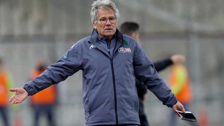 &Mu;&pi;ό&lambda;&omicron;&nu;&iota;: &laquo;&Delta;&epsilon;&nu; &kappa;ά&nu;&omicron;&upsilon;&mu;&epsilon; &epsilon;&upsilon;&kappa;&alpha;&iota;&rho;ί&epsilon;&sigmaf;&raquo;