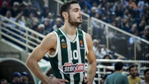 &laquo;&Mu;&pi;ή&kappa;&epsilon;&raquo; &omicron; &Pi;&alpha;&pi;&alpha;&pi;έ&tau;&rho;&omicron;&upsilon;