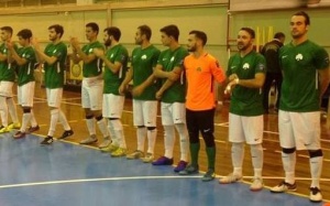&Tau;&rho;ά&beta;&eta;&xi;&epsilon; &laquo;&epsilon;&pi;&tau;ά&sigma;&phi;&alpha;&iota;&rho;&omicron;&raquo;