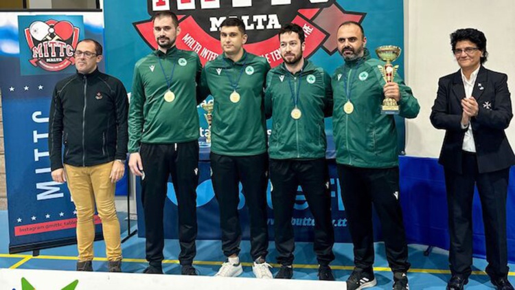 &Mu;&epsilon; &Pi;&alpha;&nu;&alpha;&theta;&eta;&nu;&alpha;ϊ&kappa;ό &tau;&omicron; Final-12 &tau;&omicron;&upsilon; Europe Trophy