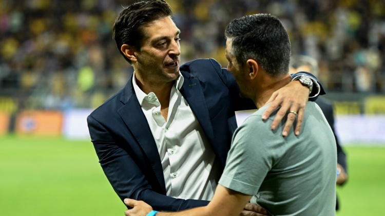 &Alpha;&lambda;ό&nu;&sigma;&omicron;: &laquo;&Mu;&omicron;&upsilon; ά&rho;&epsilon;&sigma;&epsilon; &pi;&epsilon;&rho;&iota;&sigma;&sigma;ό&tau;&epsilon;&rho;&omicron; &eta; &pi;&rho;&omicron;&sigma;&omega;&pi;&iota;&kappa;ό&tau;&eta;&tau;&alpha; &pi;&omicron;&upsilon; έ&delta;&epsilon;&iota;&xi;&epsilon; &eta; &omicron;&mu;ά&delta;&alpha;&raquo;