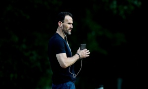 &Tau;&alpha;&xi;ί&delta;&iota; &laquo;&kappa;&alpha;&tau;&alpha;&sigma;&kappa;&omicron;&pi;&epsilon;ί&alpha;&sigmaf;&raquo; &gamma;&iota;&alpha; &tau;&omicron;&nu; &Nu;&tau;&alpha;&mu;&pi;ί&zeta;&alpha;