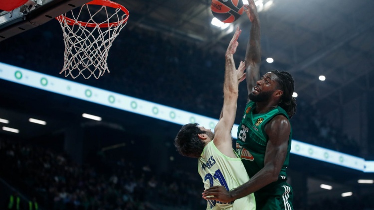 &Tau;&alpha; highlights &tau;&eta;&sigmaf; &nu;ί&kappa;&eta;&sigmaf; &tau;&omicron;&upsilon; &Pi;&alpha;&nu;&alpha;&theta;&eta;&nu;&alpha;ϊ&kappa;&omicron;ύ &epsilon;&pi;ί &tau;&eta;&sigmaf; &Mu;&pi;&alpha;&rho;&tau;&sigma;&epsilon;&lambda;ό&nu;&alpha; (vid)