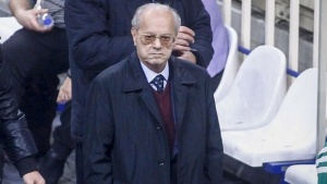 &laquo;Έ&phi;&upsilon;&gamma;&epsilon;&raquo; &omicron; &Theta;&alpha;&nu;ά&sigma;&eta;&sigmaf; &Gamma;&iota;&alpha;&nu;&nu;&alpha;&kappa;ό&pi;&omicron;&upsilon;&lambda;&omicron;&sigmaf;