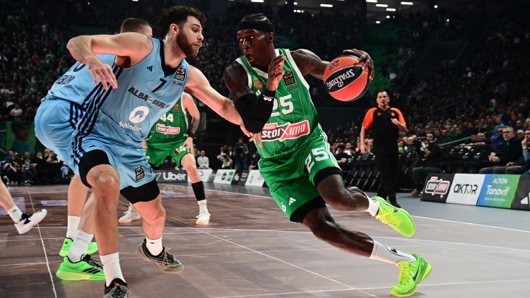&Tau;&alpha; highlights &tau;&eta;&sigmaf; &nu;ί&kappa;&eta;&sigmaf; &tau;&omicron;&upsilon; &Pi;&alpha;&nu;&alpha;&theta;&eta;&nu;&alpha;ϊ&kappa;&omicron;ύ &epsilon;&pi;ί &tau;&eta;&sigmaf; Ά&lambda;&mu;&pi;&alpha; (vid)