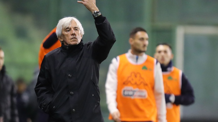 &Gamma;&iota;&omicron;&beta;ά&nu;&omicron;&beta;&iota;&tau;&sigmaf;: &laquo;&Kappa;&epsilon;&rho;&delta;ί&sigma;&alpha;&mu;&epsilon; &mu;&epsilon; &kappa;&alpha;&lambda;ό &tau;&rho;ό&pi;&omicron; - &Delta;&epsilon;&nu; &kappa;ά&nu;&alpha;&mu;&epsilon; &pi;&omicron;&lambda;&lambda;ά &sigma;&tau;&omicron;&nu; 1&omicron; &gamma;ύ&rho;&omicron;&raquo;