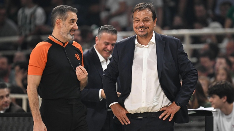 O&iota; &delta;&iota;&alpha;&iota;&tau;&eta;&tau;έ&sigmaf; &tau;&omicron;&upsilon; 2&omicron;&upsilon; &alpha;&gamma;ώ&nu;&alpha; &Pi;&alpha;&nu;&alpha;&theta;&eta;&nu;&alpha;ϊ&kappa;ό&sigmaf; - &Mu;&alpha;&kappa;ά&mu;&pi;&iota;