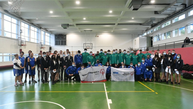 &Sigma;&tau;&eta;&nu; &Epsilon;&upsilon;&rho;&omega;&pi;&alpha;ϊ&kappa;ή &Epsilon;&beta;&delta;&omicron;&mu;ά&delta;&alpha; &Mu;&pi;ά&sigma;&kappa;&epsilon;&tau; Special Olympics &eta; &Kappa;&Alpha;&Epsilon; &Pi;&alpha;&nu;&alpha;&theta;&eta;&nu;&alpha;ϊ&kappa;ό&sigmaf; (pics)