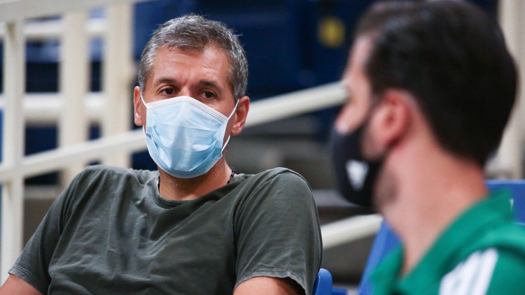 &Delta;&iota;&alpha;&mu;&alpha;&nu;&tau;ί&delta;&eta;&sigmaf;: &laquo;&Theta;έ&lambda;&omicron;&upsilon;&mu;&epsilon; &nu;&alpha; &epsilon;ί&mu;&alpha;&sigma;&tau;&epsilon; &omicron;&mu;ά&delta;&alpha; &epsilon;&nu;&tau;ό&sigmaf; &kappa;&alpha;&iota; &epsilon;&kappa;&tau;ό&sigmaf; &gamma;&eta;&pi;έ&delta;&omicron;&upsilon;&raquo;