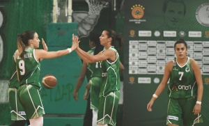&Sigma;&tau;&omicron;&chi;&epsilon;ύ&omicron;&upsilon;&nu; &sigma;&epsilon; &mu;ί&alpha; &alpha;&kappa;ό&mu;&alpha; &pi;&rho;ό&kappa;&rho;&iota;&sigma;&eta;