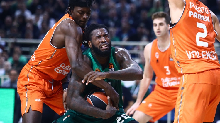 &Tau;&alpha; highlights &tau;&eta;&sigmaf; &nu;ί&kappa;&eta;&sigmaf; &tau;&omicron;&upsilon; &Pi;&alpha;&nu;&alpha;&theta;&eta;&nu;&alpha;ϊ&kappa;&omicron;ύ &epsilon;&pi;ί &tau;&eta;&sigmaf; &Beta;&alpha;&lambda;έ&nu;&theta;&iota;&alpha; (vid)