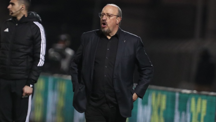 &Mu;&pi;&epsilon;&nu;ί&tau;&epsilon;&theta;: &laquo;&Pi;&alpha;&rho;ά &tau;&omicron; &rho;&omicron;&tau;έ&iota;&sigma;&iota;&omicron;&nu; &eta; &omicron;&mu;ά&delta;&alpha; &alpha;&nu;&tau;&alpha;&pi;&omicron;&kappa;&rho;ί&nu;&epsilon;&tau;&alpha;&iota; &pi;&omicron;&lambda;ύ &kappa;&alpha;&lambda;ά - &Tau;&alpha; &epsilon;ύ&sigma;&eta;&mu;&alpha; &sigma;&tau;&omicron;&upsilon;&sigmaf; &pi;&omicron;&delta;&omicron;&sigma;&phi;&alpha;&iota;&rho;&iota;&sigma;&tau;έ&sigmaf;&raquo;
