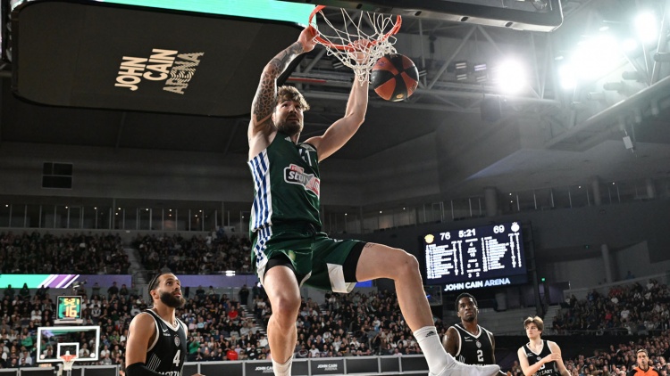 &Pi;&alpha;&nu;&alpha;&theta;&eta;&nu;&alpha;ϊ&kappa;ό&sigmaf;-&Alpha;&delta;&epsilon;&lambda;&alpha;ΐ&delta;&alpha; 36ers: &Tau;&epsilon;&lambda;&epsilon;&upsilon;&tau;&alpha;ί&omicron; &phi;&iota;&lambda;&iota;&kappa;ό &sigma;&tau;&eta;&nu; &Alpha;&upsilon;&sigma;&tau;&rho;&alpha;&lambda;ί&alpha; &gamma;&iota;&alpha; &tau;&omicron; &laquo;&tau;&rho;&iota;&phi;ύ&lambda;&lambda;&iota;&raquo;