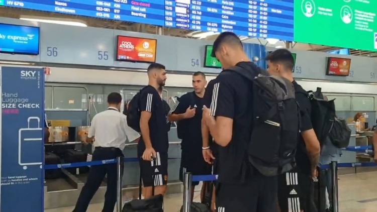 &Pi;έ&tau;&alpha;&xi;&epsilon; &gamma;&iota;&alpha; &Rho;ό&delta;&omicron; &omicron; &Pi;&alpha;&nu;&alpha;&theta;&eta;&nu;&alpha;ϊ&kappa;ό&sigmaf; (vid)