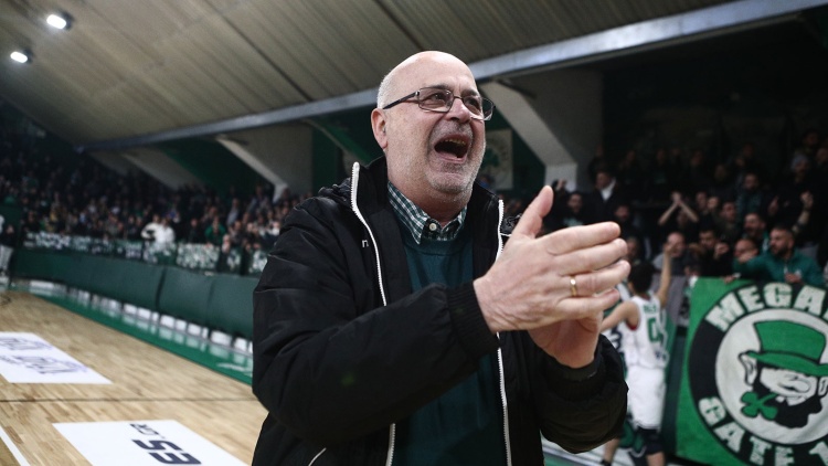 &Mu;&alpha;&lambda;&alpha;&kappa;&alpha;&tau;έ&sigmaf;: &laquo;&Tau;&omicron;&upsilon; &chi;&rho;ό&nu;&omicron;&upsilon; &theta;&alpha; έ&chi;&omicron;&upsilon;&mu;&epsilon; &iota;&sigma;&chi;&upsilon;&rho;ό&tau;&epsilon;&rho;&epsilon;&sigmaf; &omicron;&mu;ά&delta;&epsilon;&sigmaf; - &Mu;&alpha;&theta;&alpha;ί&nu;&omicron;&upsilon;&mu;&epsilon; &alpha;&pi;ό &tau;&alpha; &lambda;ά&theta;&eta; &mu;&alpha;&sigmaf;&raquo;