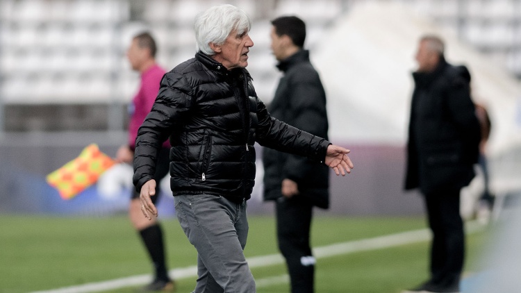 &Gamma;&iota;&omicron;&beta;ά&nu;&omicron;&beta;&iota;&tau;&sigmaf;: &laquo;&Beta;&iota;&alpha;&zeta;ό&mu;&alpha;&sigma;&tau;&alpha;&nu; &sigma;&tau;&omicron; &delta;&epsilon;ύ&tau;&epsilon;&rho;&omicron; &eta;&mu;ί&chi;&rho;&omicron;&nu;&omicron; - &Delta;&epsilon;&nu; &epsilon;ί&chi;&alpha;&mu;&epsilon; &tau;&eta;&nu; &tau;&epsilon;&lambda;&iota;&kappa;ή &pi;ά&sigma;&alpha;&raquo;