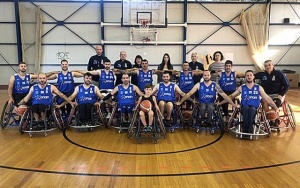 &Mu;&epsilon; 4 &sigma;&upsilon;&mu;&mu;&epsilon;&tau;&omicron;&chi;έ&sigmaf; &omicron; &Pi;&alpha;&nu;&alpha;&theta;&eta;&nu;&alpha;ϊ&kappa;ό&sigmaf; &sigma;&tau;&omicron; &Pi;&alpha;&nu;&epsilon;&upsilon;&rho;&omega;&pi;&alpha;ϊ&kappa;ό &Alpha;&mu;&epsilon;&Alpha;