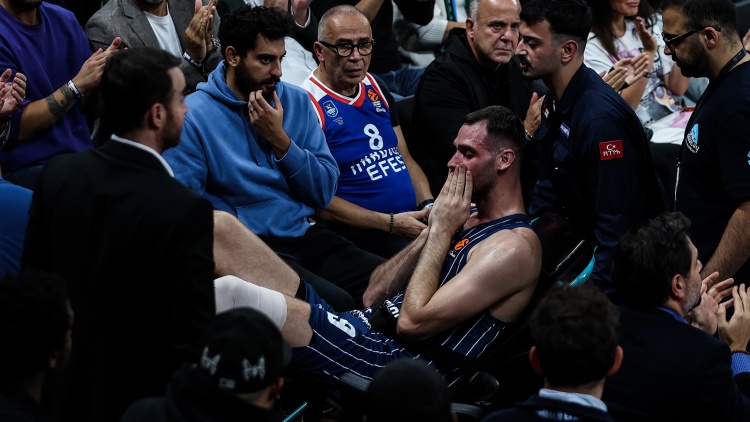 &Tau;&omicron; &mu;ή&nu;&upsilon;&mu;&alpha; &tau;&omicron;&upsilon; &Pi;&alpha;&nu;&alpha;&theta;&eta;&nu;&alpha;ϊ&kappa;&omicron;ύ &sigma;&tau;&omicron;&nu; &Pi;&alpha;&pi;&alpha;&gamma;&iota;ά&nu;&nu;&eta; &mu;&epsilon;&tau;ά &tau;&omicron;&nu; &tau;&rho;&alpha;&upsilon;&mu;&alpha;&tau;&iota;&sigma;&mu;ό &tau;&omicron;&upsilon; (pic)