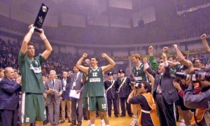 Ό&tau;&alpha;&nu; &sigma;ή&kappa;&omega;&nu;&epsilon; &tau;&omicron; &pi;&iota;&omicron; &mu;ά&gamma;&kappa;&iota;&kappa;&omicron; &Epsilon;&upsilon;&rho;&omega;&pi;&alpha;ϊ&kappa;ό (vids)