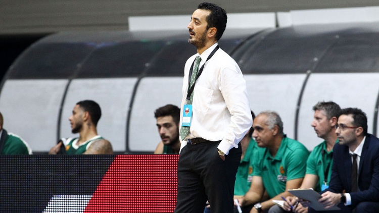 &Beta;ό&beta;&omicron;&rho;&alpha;&sigmaf;: &laquo;&Epsilon;ί&nu;&alpha;&iota; ά&delta;&iota;&kappa;&omicron; &nu;&alpha; &kappa;&rho;ί&nu;&omicron;&upsilon;&mu;&epsilon; &sigma;&epsilon; &tau;ό&sigma;&alpha; &lambda;ί&gamma;&alpha; &pi;&alpha;&iota;&chi;&nu;ί&delta;&iota;&alpha;&raquo;