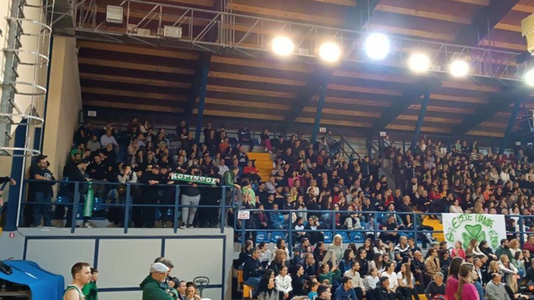 &Pi;&alpha;&nu;&alpha;&theta;&eta;&nu;&alpha;ϊ&kappa;ό&sigmaf;: &laquo;&Epsilon;&upsilon;&chi;&alpha;&rho;&iota;&sigma;&tau;&omicron;ύ&mu;&epsilon; &tau;&omicron;&upsilon;&sigmaf; &phi;&iota;&lambda;ά&theta;&lambda;&omicron;&upsilon;&sigmaf; &kappa;&alpha;&iota; &tau;&omicron;&nu; &Pi;&Alpha;&Omicron; &Kappa;&omicron;&rho;ί&nu;&theta;&omicron;&upsilon; &gamma;&iota;&alpha; &tau;&eta; &sigma;&tau;ή&rho;&iota;&xi;&eta; &sigma;&tau;&omicron; Final 4&raquo;