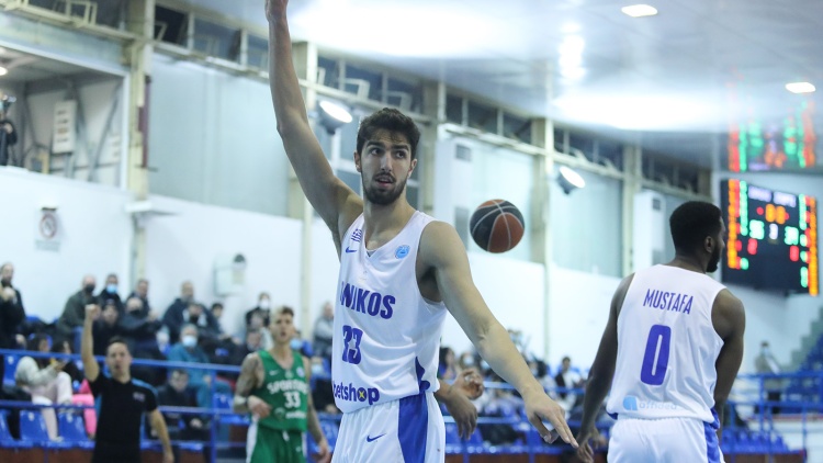 &Sigma;&tau;&omicron;&nu; &Pi;&alpha;&nu;&alpha;&theta;&eta;&nu;&alpha;ϊ&kappa;ό &kappa;&alpha;&iota; &epsilon;&pi;ί&sigma;&eta;&mu;&alpha; &omicron; &Chi;&omicron;&upsilon;&gamma;&kappa;ά&zeta;