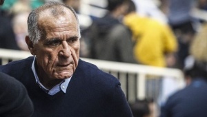 &Alpha;&iota;&sigma;&iota;ό&delta;&omicron;&xi;&omicron;&sigmaf; &gamma;&iota;&alpha; &tau;&eta;&nu; &alpha;&delta;&epsilon;&iota;&omicron;&delta;ό&tau;&eta;&sigma;&eta; &omicron; &Kappa;&omega;&nu;&sigma;&tau;&alpha;&nu;&tau;ί&nu;&omicron;&upsilon;