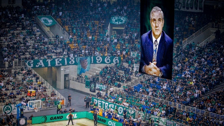 &Tau;έ&sigma;&sigma;&epsilon;&rho;&alpha; &chi;&rho;ό&nu;&iota;&alpha; &chi;&omega;&rho;ί&sigmaf; &tau;&omicron;&nu; &Pi;&alpha;ύ&lambda;&omicron; &Gamma;&iota;&alpha;&nu;&nu;&alpha;&kappa;ό&pi;&omicron;&upsilon;&lambda;&omicron;