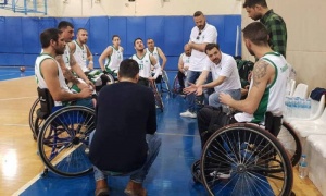 &laquo;&Pi;έ&tau;&alpha;&gamma;&epsilon;&raquo; &kappa;ό&nu;&tau;&rho;&alpha; &sigma;&tau;&omicron;&upsilon;&sigmaf; &Alpha;&epsilon;&tau;&omicron;ύ&sigmaf; &Kappa;&rho;ή&tau;&eta;&sigmaf; &omicron; &Pi;&alpha;&nu;&alpha;&theta;&eta;&nu;&alpha;ϊ&kappa;ό&sigmaf;