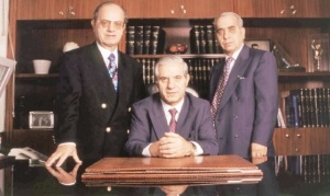 &laquo;Έ&phi;&upsilon;&gamma;&epsilon;&raquo; &omicron; &Kappa;ώ&sigma;&tau;&alpha;&sigmaf; &Gamma;&iota;&alpha;&nu;&nu;&alpha;&kappa;ό&pi;&omicron;&upsilon;&lambda;&omicron;&sigmaf;, &theta;&rho;ή&nu;&omicron;&sigmaf; &sigma;&tau;&omicron;&nu; &Pi;&alpha;&nu;&alpha;&theta;&eta;&nu;&alpha;ϊ&kappa;ό