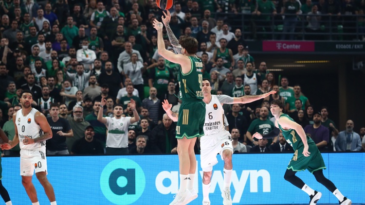 &Tau;&alpha; highlights &tau;&eta;&sigmaf; &nu;ί&kappa;&eta;&sigmaf;-&theta;&rho;ί&lambda;&epsilon;&rho; &tau;&omicron;&upsilon; &Pi;&alpha;&nu;&alpha;&theta;&eta;&nu;&alpha;ϊ&kappa;&omicron;ύ &epsilon;&pi;ί &tau;&eta;&sigmaf; &Rho;&epsilon;ά&lambda; (vid)