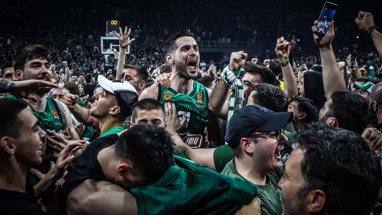 &Theta;ύ&rho;&alpha; 13 &sigma;&epsilon; &Pi;&alpha;&pi;&alpha;&pi;έ&tau;&rho;&omicron;&upsilon;: &laquo;Έ&beta;&alpha;&lambda;&epsilon;&sigmaf; &pi;&lambda;ά&tau;&eta; &sigma;&tau;&alpha; &delta;ύ&sigma;&kappa;&omicron;&lambda;&alpha;, &theta;&alpha; &epsilon;ί&sigma;&alpha;&iota; &pi;ά&nu;&tau;&alpha; έ&nu;&alpha;&sigmaf; &alpha;&pi;ό &epsilon;&mu;ά&sigmaf;&raquo;