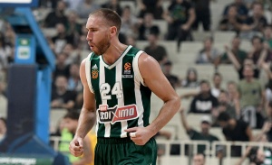 &Lambda;&omicron;&tau;&zeta;έ&sigma;&kappa;&iota;: &laquo;Έ&pi;&rho;&epsilon;&pi;&epsilon; &nu;&alpha; &tau;&alpha; έ&chi;&omicron;&upsilon;&mu;&epsilon; &pi;ά&epsilon;&iota; &kappa;&alpha;&lambda;ύ&tau;&epsilon;&rho;&alpha;&raquo;
