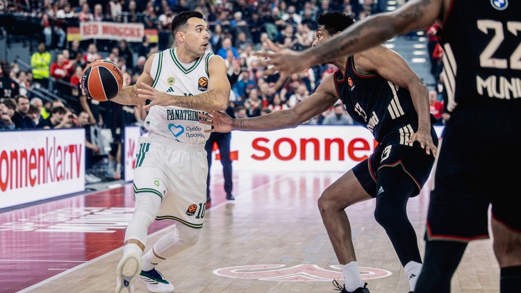 &Omicron; &Sigma;&lambda;&omicron;ύ&kappa;&alpha;&sigmaf; έ&phi;&tau;&alpha;&sigma;&epsilon; &tau;&iota;&sigmaf; 2.000 &alpha;&sigma;ί&sigma;&tau; &sigma;&tau;&eta;&nu; EuroLeague &kappa;&alpha;&iota; &laquo;&kappa;&upsilon;&nu;&eta;&gamma;ά&epsilon;&iota;&raquo; &tau;&omicron;&nu; &Kappa;&alpha;&lambda;ά&theta;&eta;