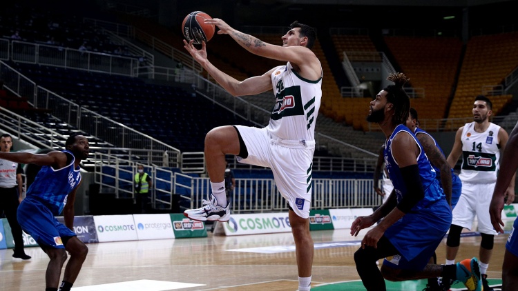 &Nu;&iota;&kappa;&eta;&phi;ό&rho;&alpha; &pi;&rho;&epsilon;&mu;&iota;έ&rho;&alpha; &mu;&epsilon; &tau;&omicron; &mu;&upsilon;&alpha;&lambda;ό &sigma;&tau;&eta; &Zeta;&epsilon;&nu;ί&tau;